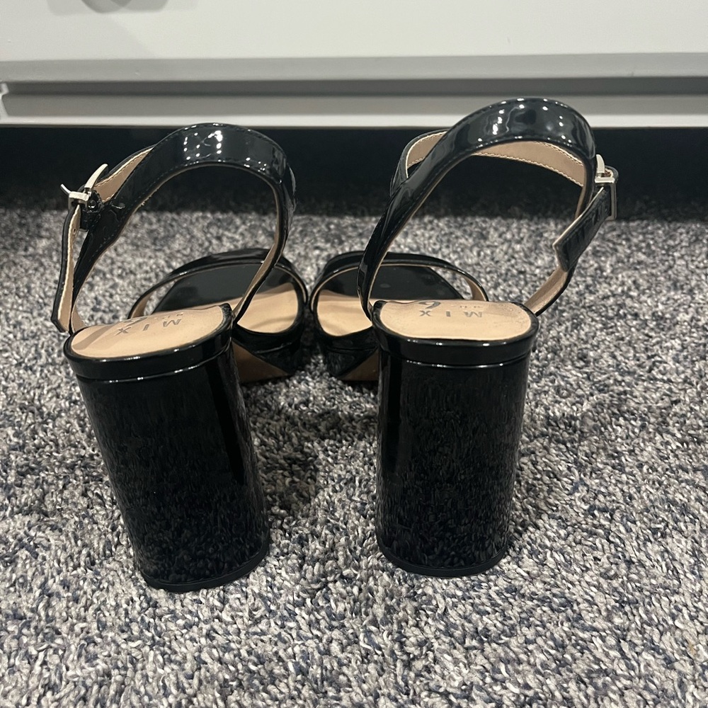 Black Heels with Strappy Design - Picture 4 of 4